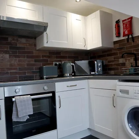 Crown Central Apartments Aberdeen Room photo